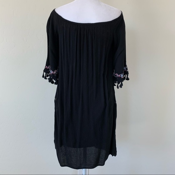 Love, Fire Black Embroidered Fringe Off The Shoulder Dress Size Small - Picture 7 of 10